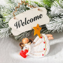 4 PCS Christmas Decoration Little Girl Angel Christmas Scene Layout Retro Nostalgic Resin Small Pendant(Holding Love Angel)