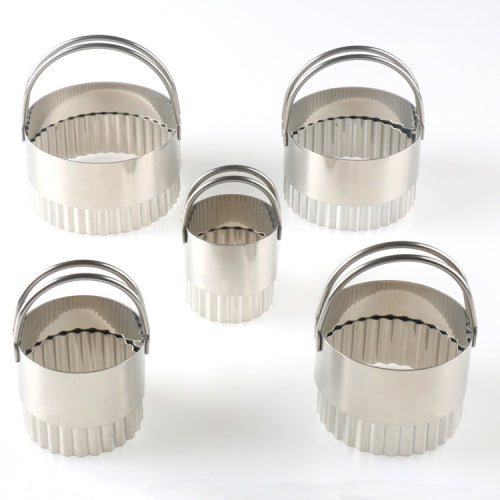5 in 1 Stainless Steel Circular Wave Pattern Biscuit Cutter Set With Handle Fondant Tool Diameter: 8.5/7.5/6.3/5.3/4.3cm