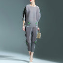 Temperament Retro Print Round Neck T-shirt Sleeve Loose Pant Suit(Color:Grey Size:One Size)