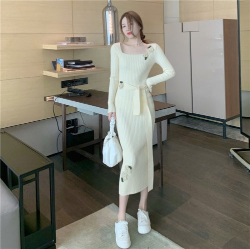 Long-sleeved Square-necked Temperament Is Thinner And Base Dress (White)